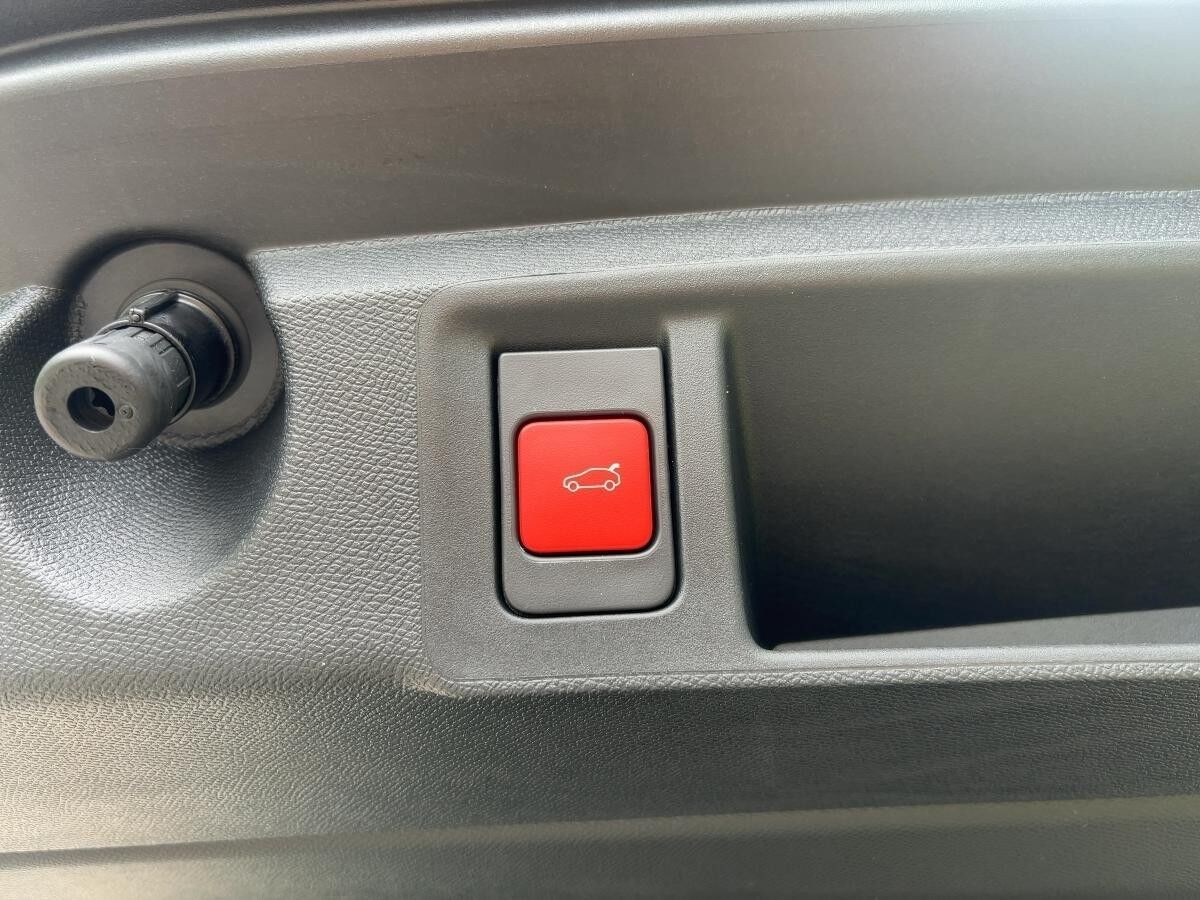 Peugeot 308 SW STYLE Hybrid 145 - Sitzheizung