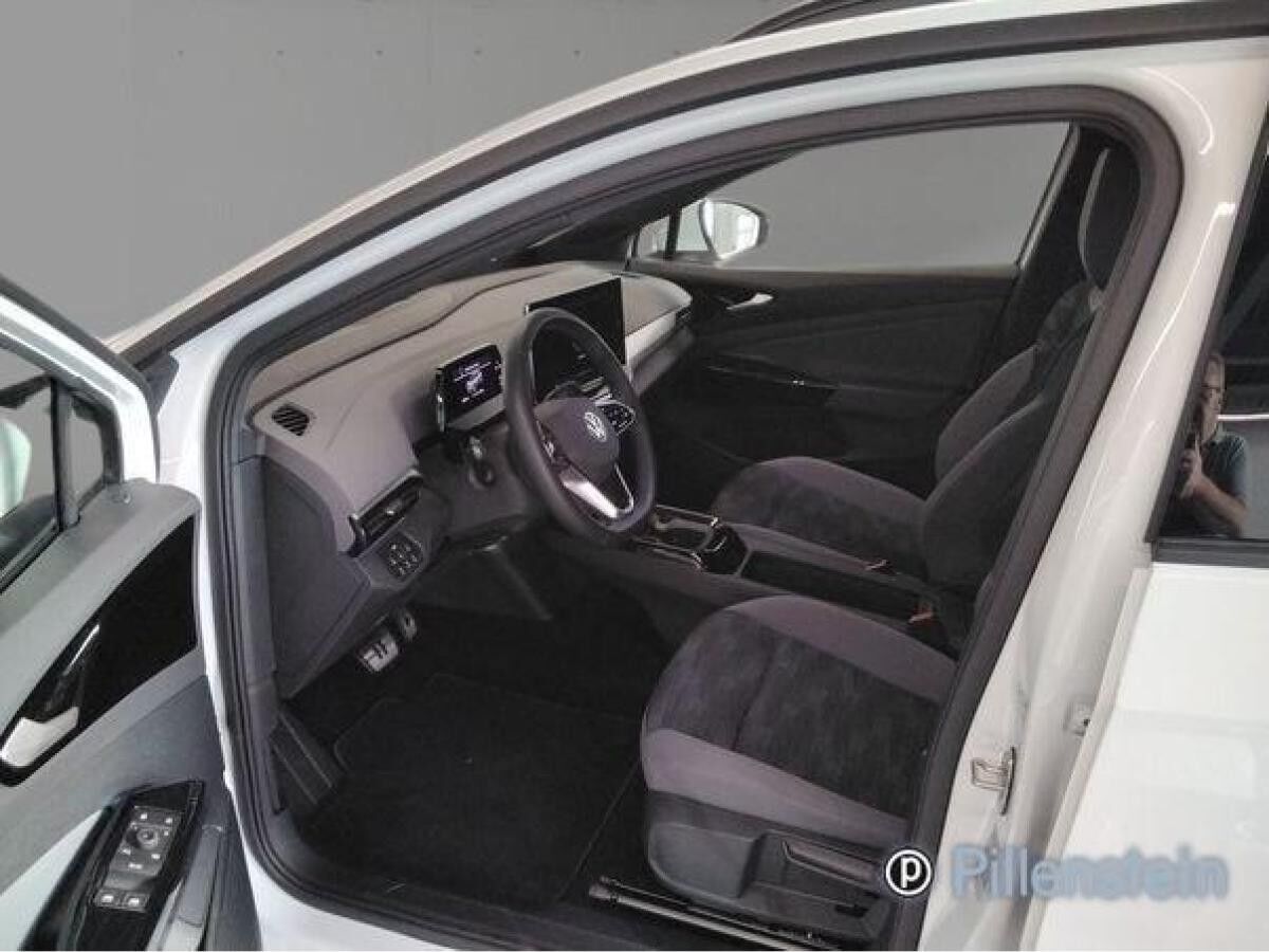 Volkswagen ID.4 Pure  PANO NAVI PDC SHZ LED