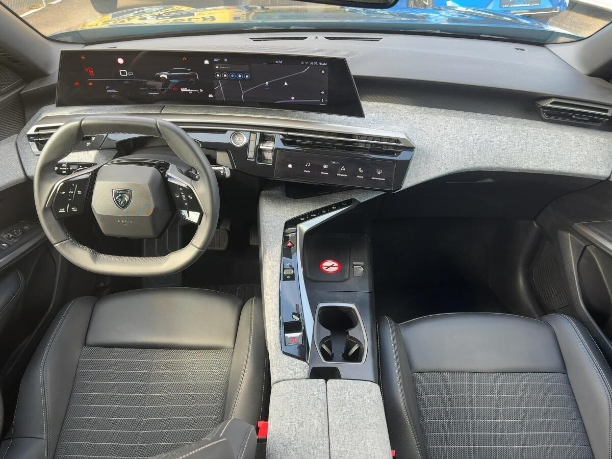 Peugeot 3008 Allure HYBRID 145 - Winter-Paket