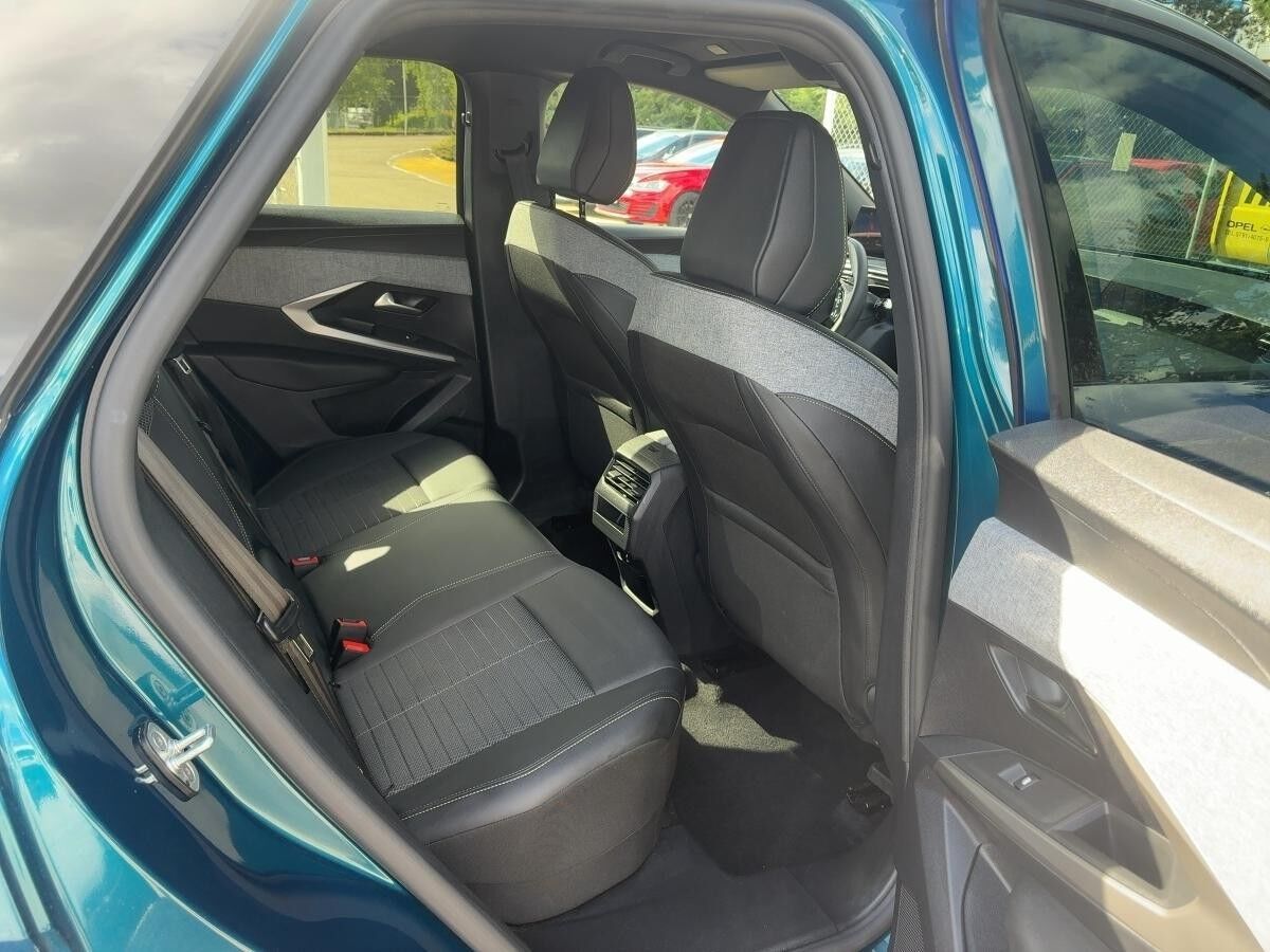 Peugeot 3008 Allure HYBRID 145 - Winter-Paket