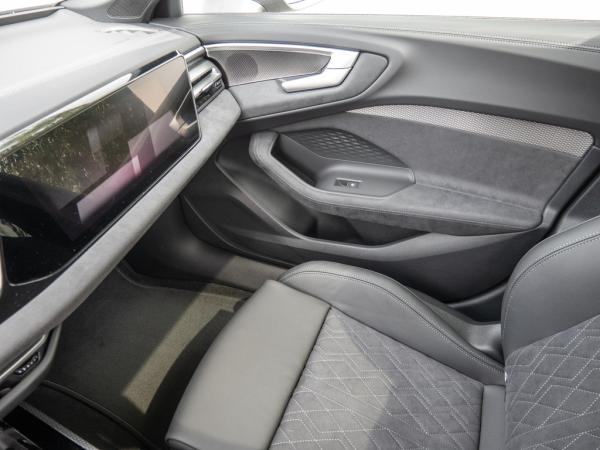 Audi A5 Avant e-hybrid quattro