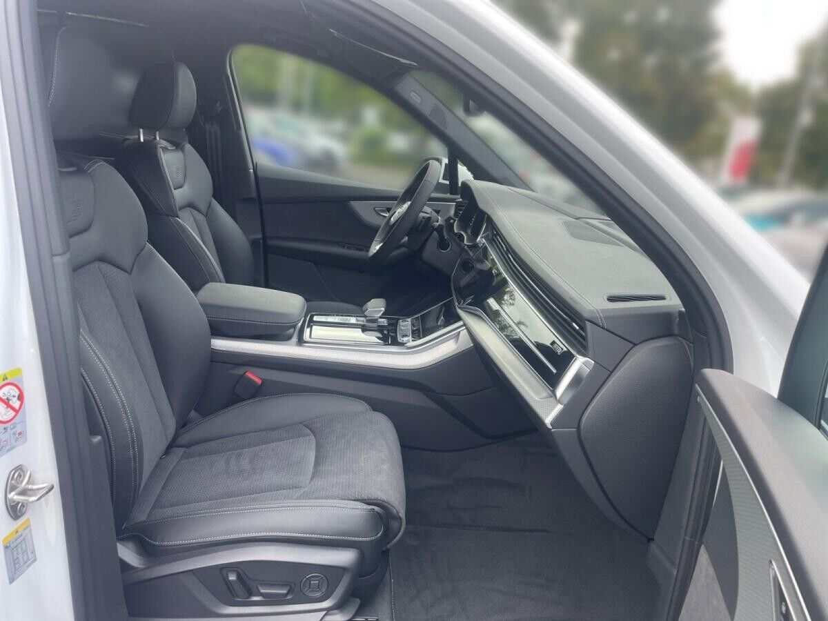 Audi Q7 SUV S line business TDI qua. Pano AHK HUD B&O