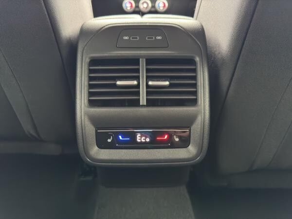 Skoda Superb Combi 1.5 TSI iV Selection *Privat*SOFORT*0,5%* l AHK l MATRIX l 4x SHZ l NAV l