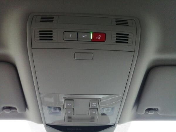 Volkswagen Passat Variant Business 2.0 TDI DSG / Navi, LED