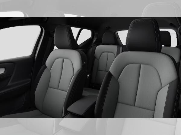 Volvo XC40 Plus Dark B3 Benzin (MY 2026) *GANZJAHRESREIFEN*