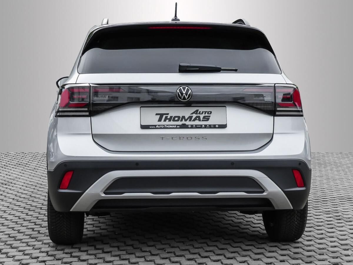 Volkswagen T-Cross 1.0 TSI AHK Ganzjahresreifen