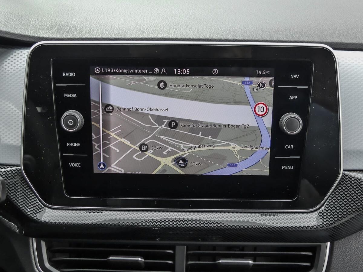 Volkswagen T-Cross 1.0 TSI AHK Ganzjahresreifen