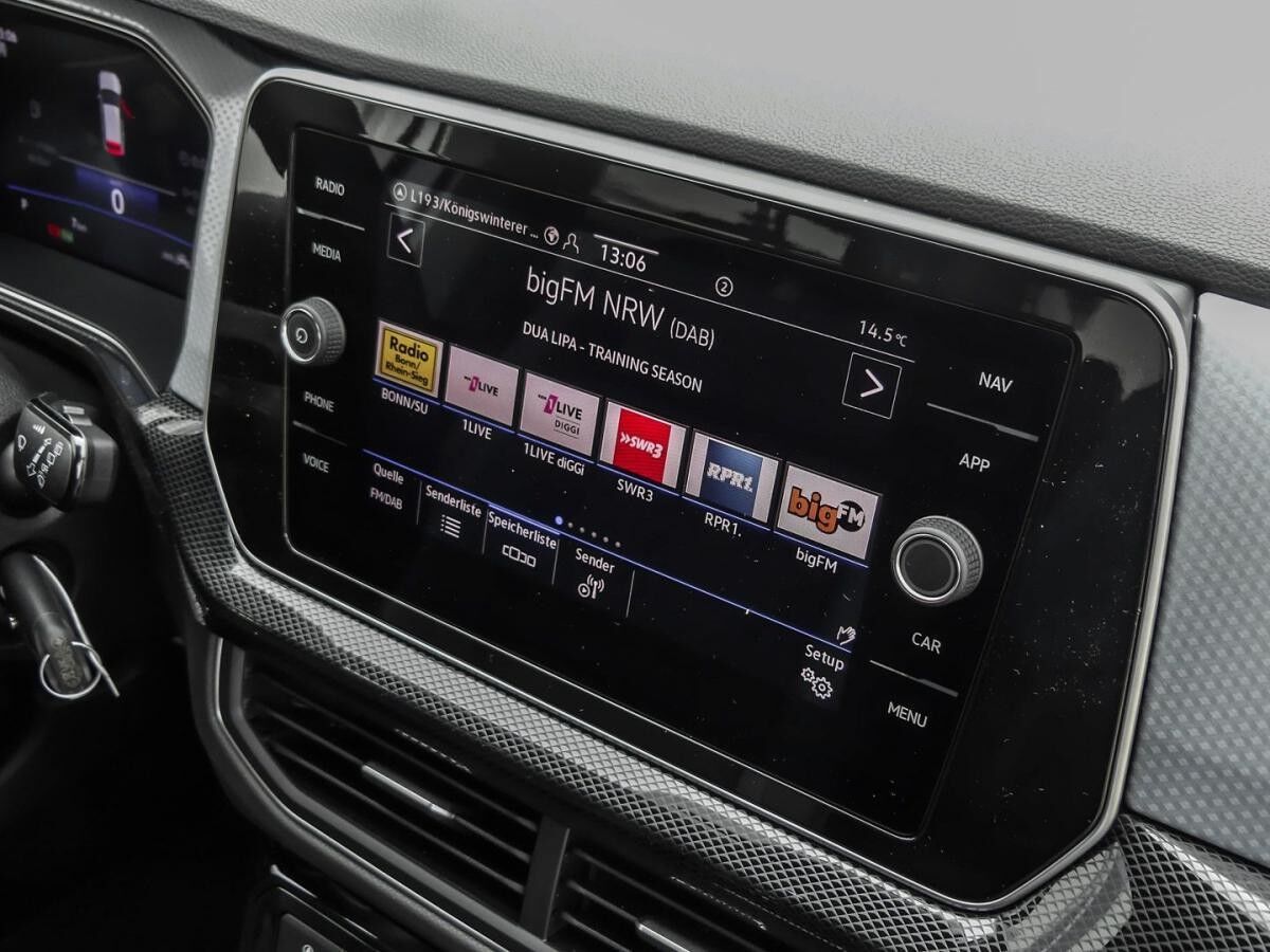 Volkswagen T-Cross 1.0 TSI AHK Ganzjahresreifen