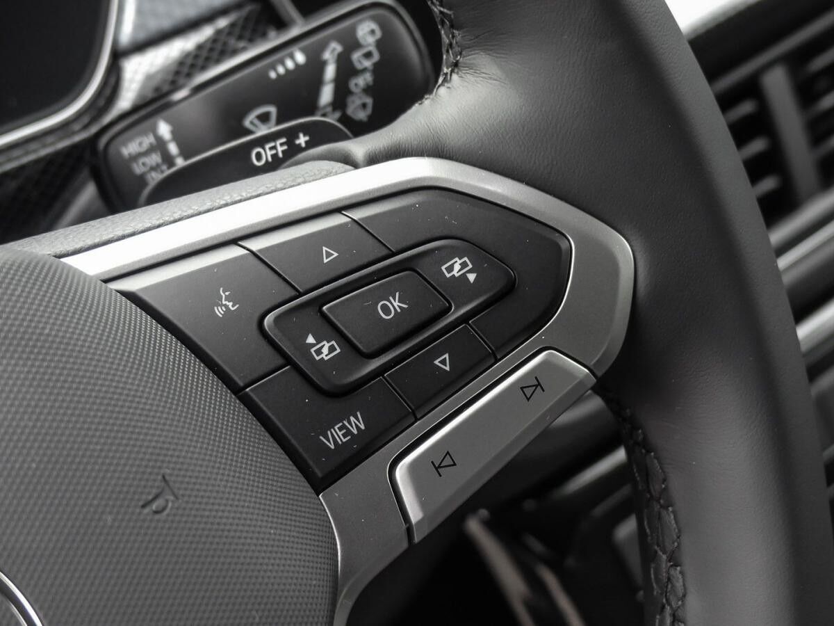 Volkswagen T-Cross 1.0 TSI AHK Ganzjahresreifen