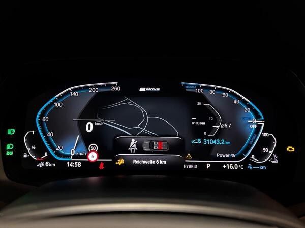 BMW X5 xDrive 45 AHK Laser Navi