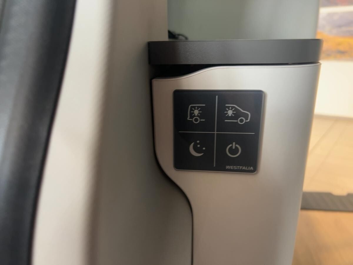 Ford Transit Custom Nugget Titanium Aufstelldach in verschiedenen Farben **Lagerräumung und sofort verfügbar**