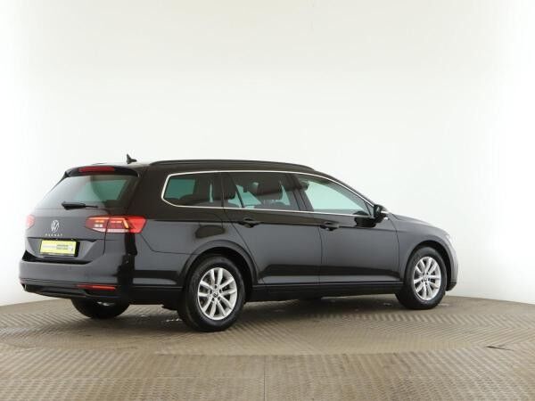 Volkswagen Passat Variant 2.0 TDI Business *AHK*StandH*LED*SHZ*RFK*