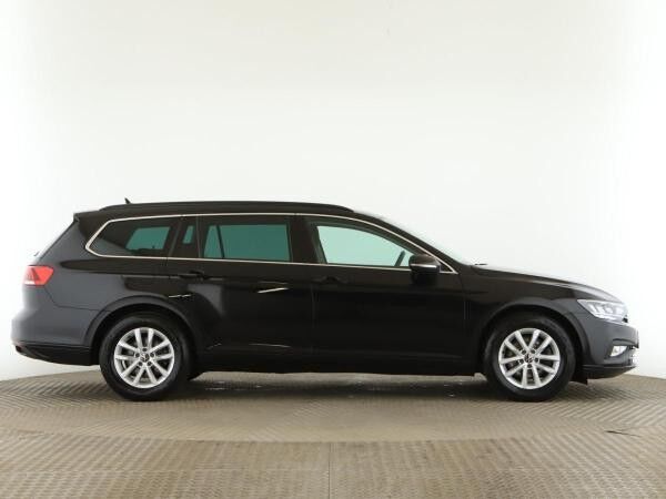 Volkswagen Passat Variant 2.0 TDI Business *AHK*StandH*LED*SHZ*RFK*