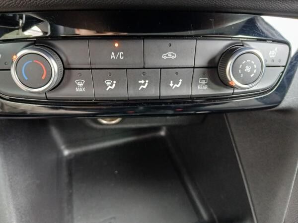 Opel Corsa F 1.2T Parkpilot,Lenkradheizung,Tempomat