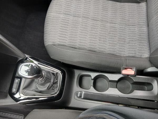 Opel Corsa F 1.2T Parkpilot,Lenkradheizung,Tempomat