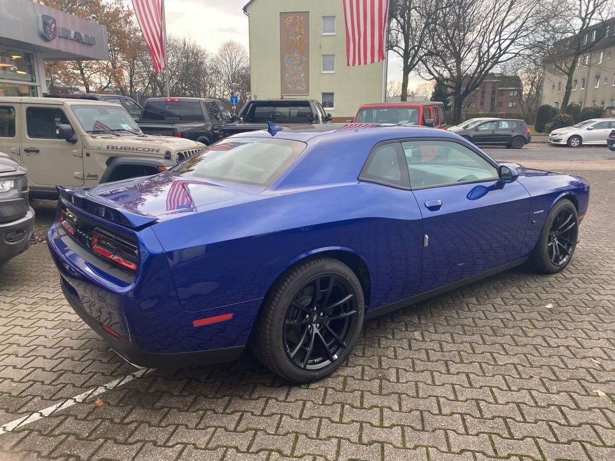 Dodge Challenger 5.7 V8 HEMI R/T  SONDERAKTION
