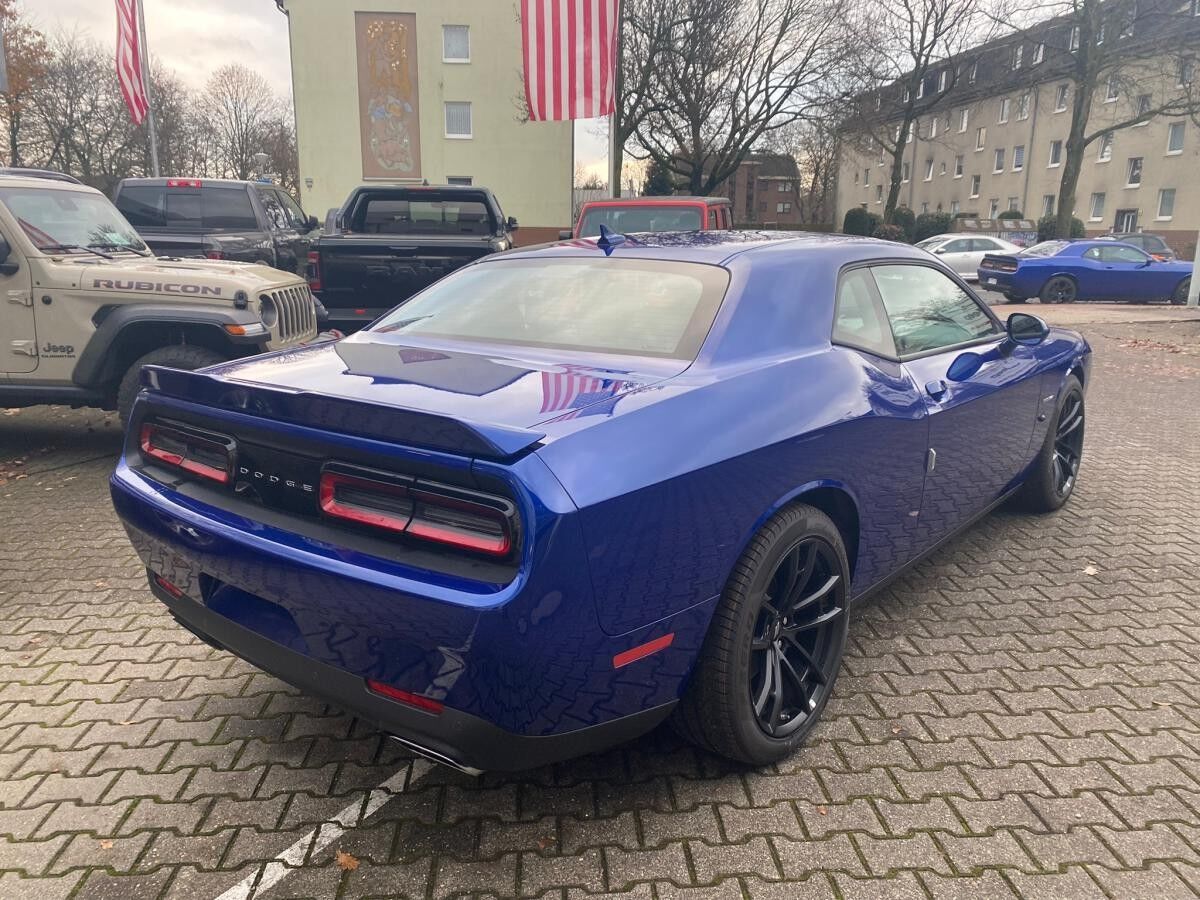 Dodge Challenger 5.7 V8 HEMI R/T  SONDERAKTION