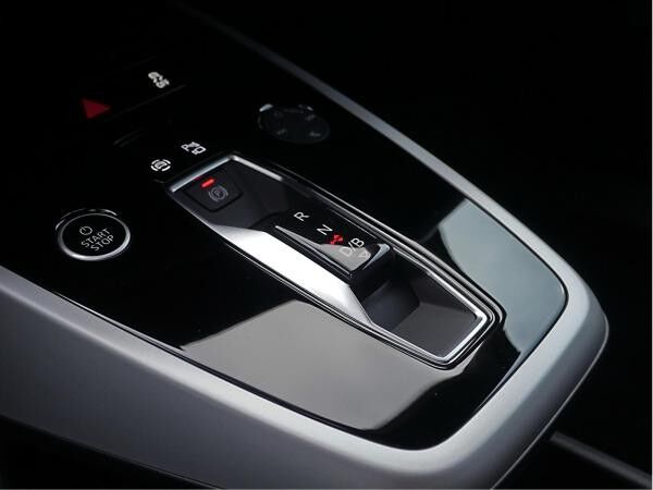 Audi Q4 e-tron Q4 45 e-tron LED/HuD/ACC/R-Kamera/Memory/20 Zoll