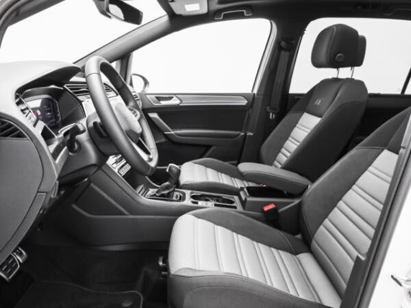 Volkswagen Touran 1.5 TSI DSG Highline 7-Sitzer Navi Kamera