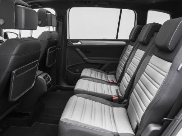 Volkswagen Touran 1.5 TSI DSG Highline 7-Sitzer Navi Kamera