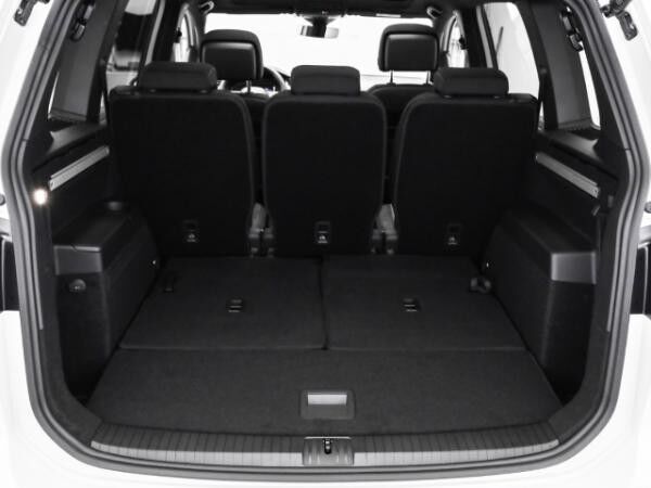 Volkswagen Touran 1.5 TSI DSG Highline 7-Sitzer Navi Kamera
