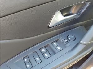 Peugeot 308 SW GT 1.5 BlueHDi El. Panodach Navi SHZ