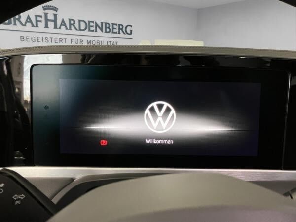 Volkswagen Passat Variant 1.5 TSI DSG Elegance / SOFORT VERFÜGBAR !