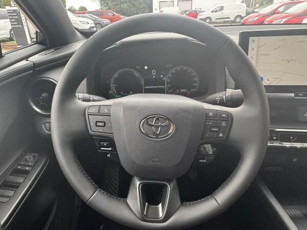 Toyota C-HR 2.0-l-VVT-i Plug-in Hybrid Teamplayer