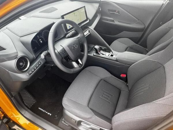 Toyota C-HR 2.0-l-VVT-i Plug-in Hybrid Teamplayer