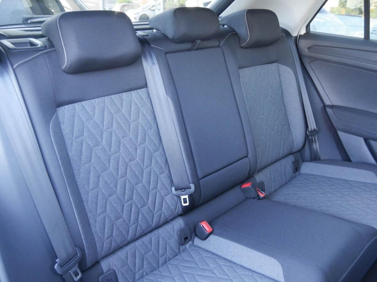 Volkswagen T-Roc MOVE 1.0 TSI Anschlussgarantie Kamera Navi ACC LED