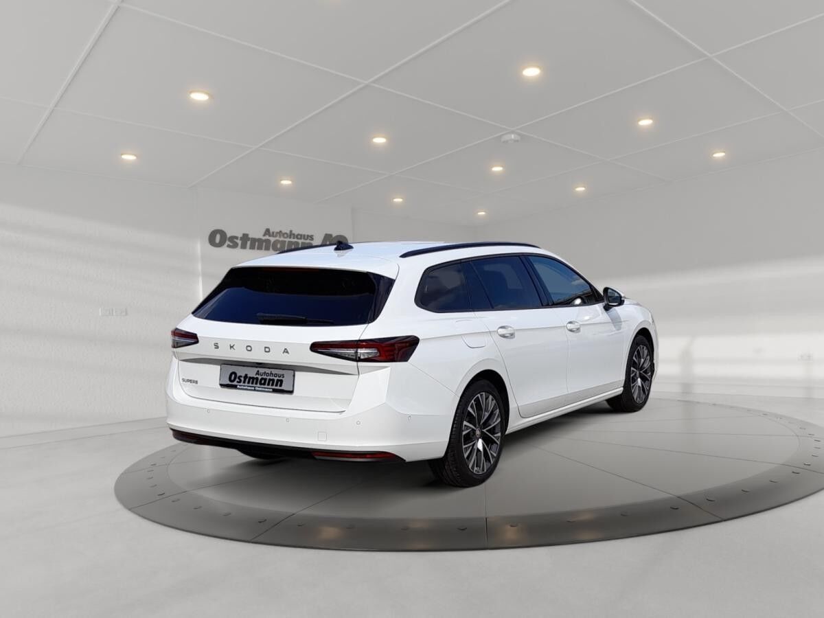 Skoda Superb Combi 2.0 TDI Selection Matrix AHK 360°
