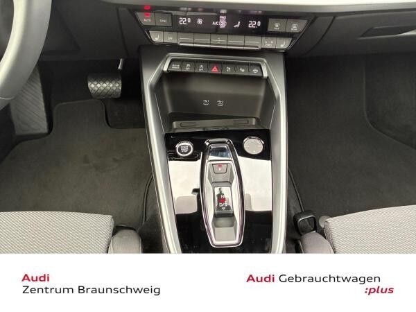 Audi A3 Sportback S line 35 TFSI S tronic PANO+LED+RearView