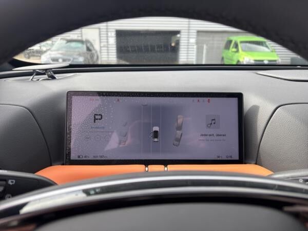 XPENG G9 RWD Standard Range 360Grad Memory Sitze Navi