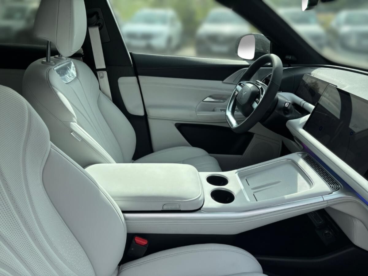 XPENG G9 RWD Long Range 360Grad Memory Sitze Navi