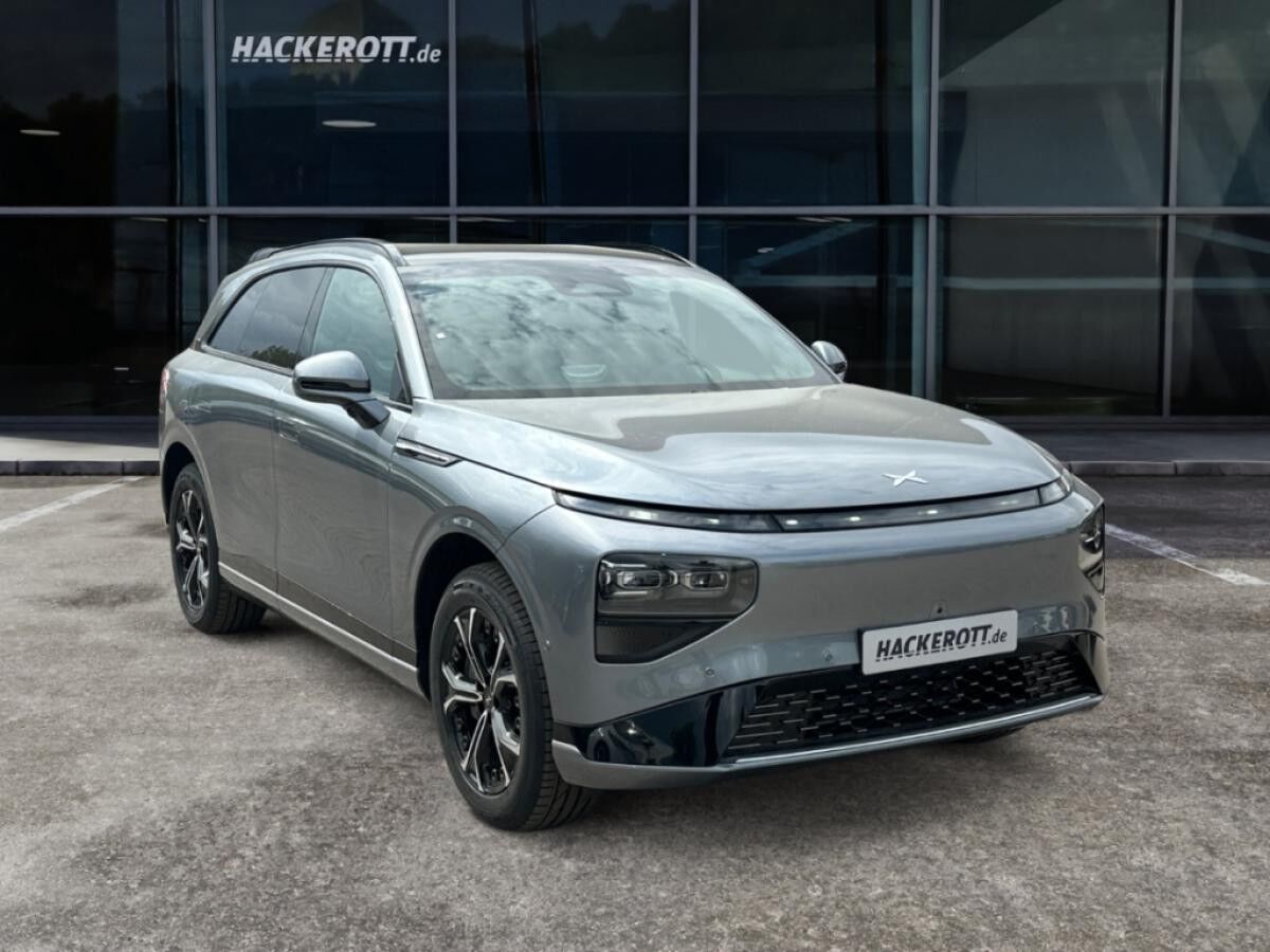 XPENG G9 RWD Standard Range 360Grad Memory Sitze Navi