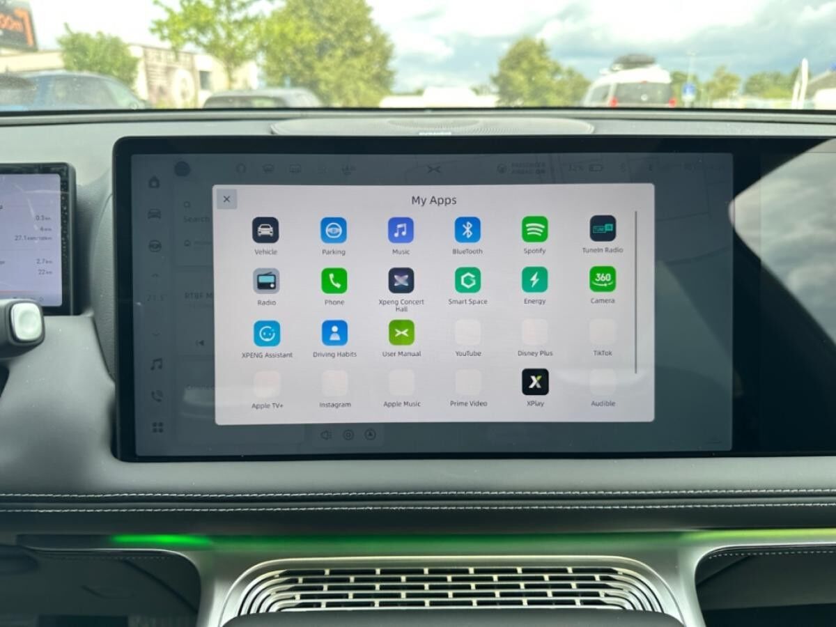 XPENG G9 RWD Standard Range 360Grad Memory Sitze Navi