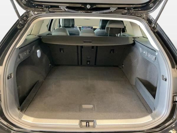 Volkswagen Passat Variant 2.0 TDI DSG Business Matrix AHK