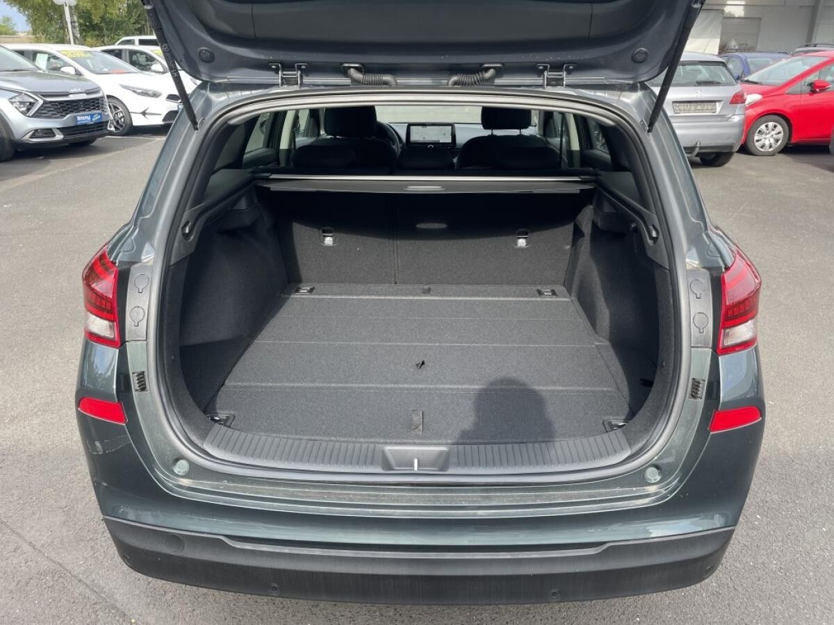 Hyundai i30 Kombi MJ25 1.5 T-GDI Navi LED SHZ PDC v+h Kam