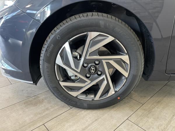 Hyundai i20 1.0 T-GDI Facelift Navi Kamera Alu PDC SHZ