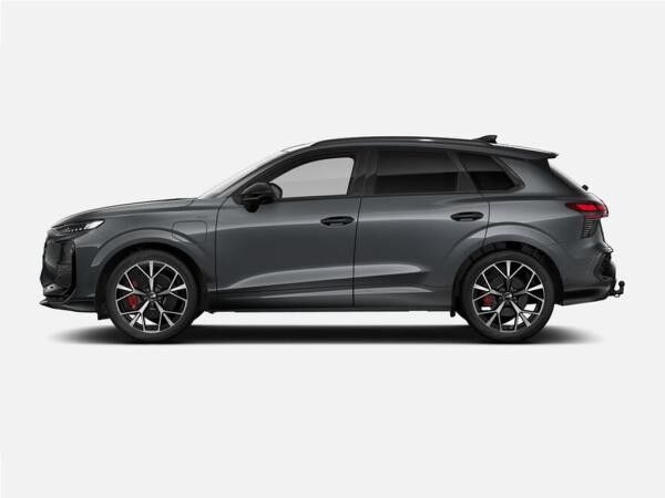 Audi Q3 SUV e-hybrid S tr. PANO Matrix AHK 20 HUD 360