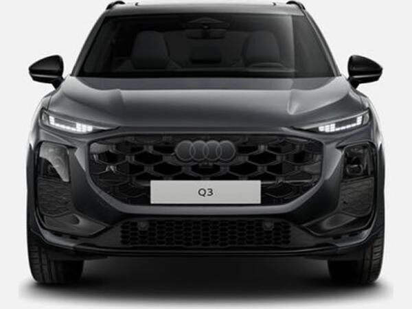 Audi Q3 SUV e-hybrid S tr. PANO Matrix AHK 20 HUD 360