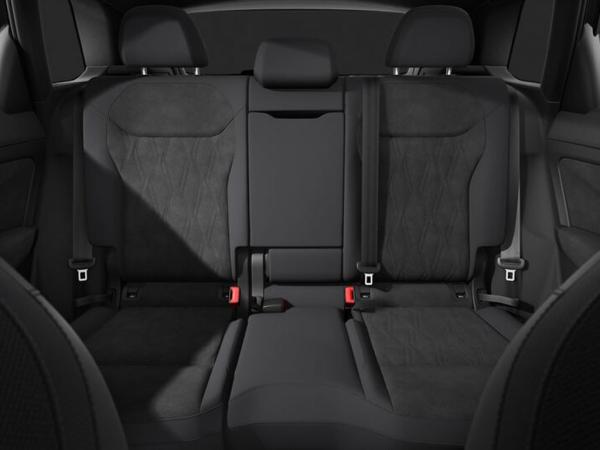 Audi Q3 SUV e-hybrid S tr. LED AHK FLA ACC Cam 19