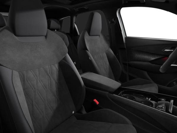 Audi Q3 SUV e-hybrid S tr. PANO Matrix AHK 20 HUD 360