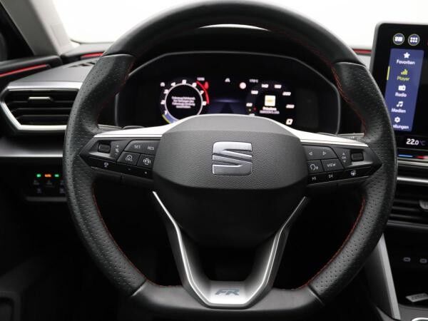 Seat Leon ST FR 1.5 eTSI DSG / Navi, Matrix, RFK, ACC