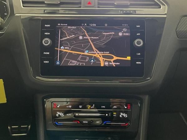 Volkswagen Tiguan 2.0 TSI 4M R-Line Matrix LM 20" Navi PDC vo+hi ACC
