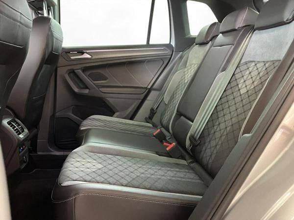 Volkswagen Tiguan 2.0 TSI 4M R-Line Matrix LM 20" Navi PDC vo+hi ACC