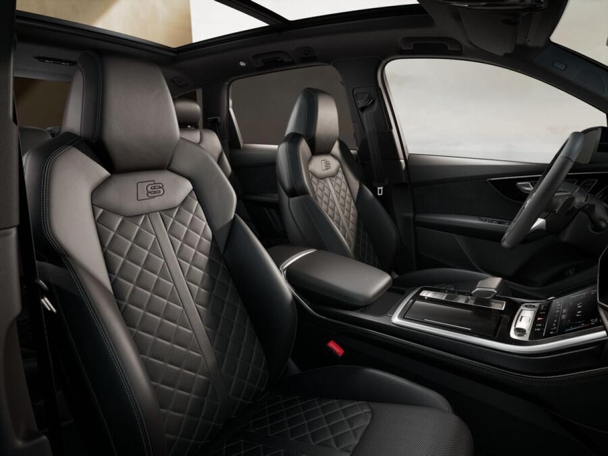 Audi Q7 S-line TFSI e quattro + 360° KAMERA + PANO + AHK + NAVI + ALLRADLENKUNG + OPTIKPAKET SCHWARZ + B&O K