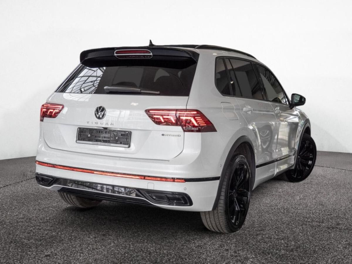 Volkswagen Tiguan 1.4 TSI eHybrid R-Line Pano Black AHK Cam