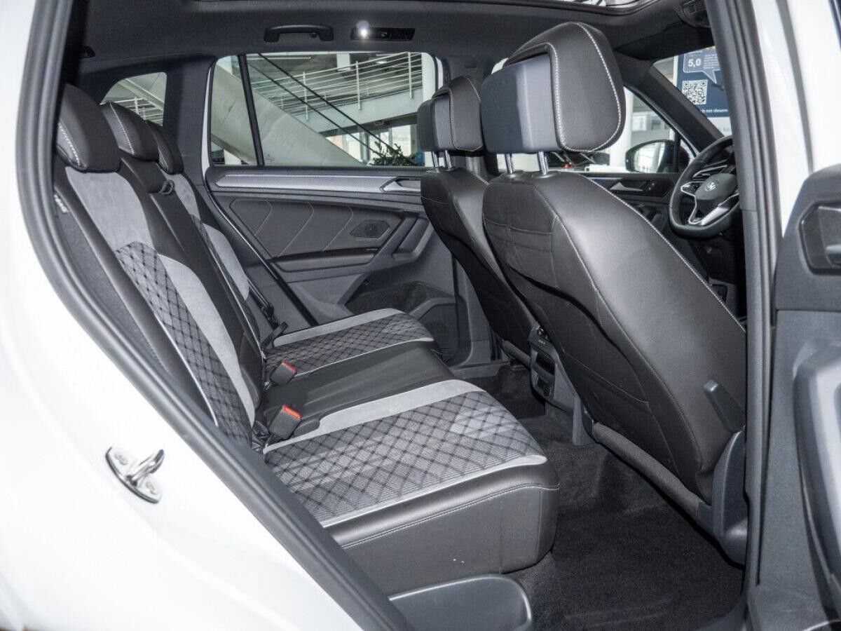 Volkswagen Tiguan 1.4 TSI eHybrid R-Line Pano Black AHK Cam
