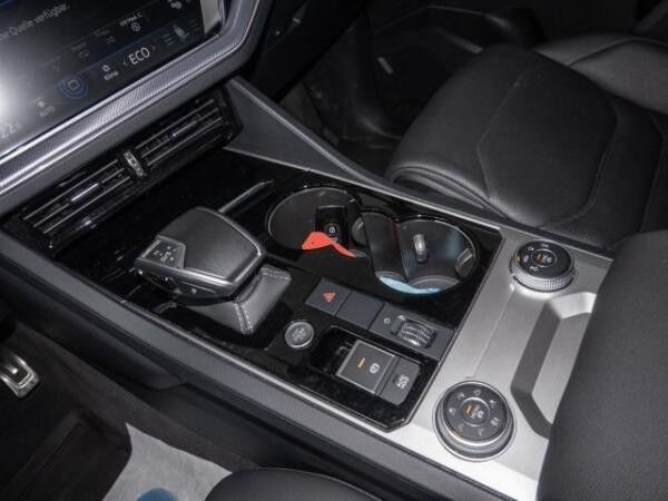 Volkswagen Touareg R 3.0 TSI eHybrid V6 4M Pano 21"